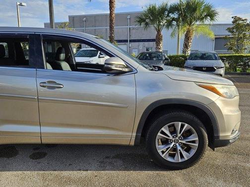2016 Toyota Highlander LE Plus