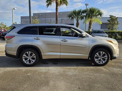 2016 Toyota Highlander LE Plus