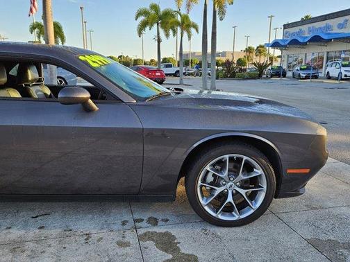 2023 Dodge Challenger SXT
