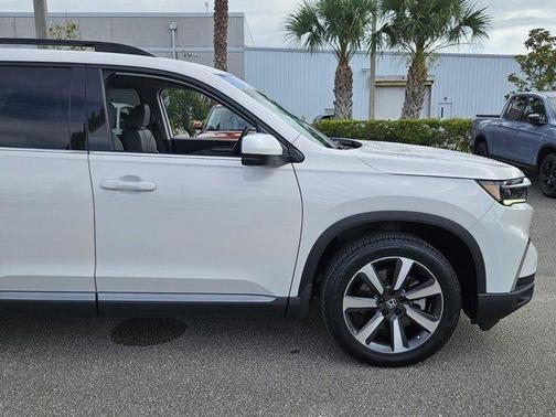 2023 Honda Pilot Touring