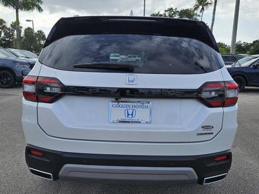 2023 Honda Pilot Touring