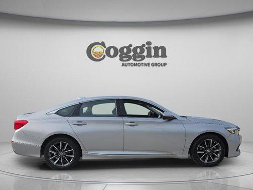 Lunar Silver Metallic 2022 Honda Accord EX-L