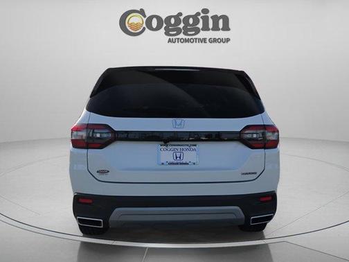 Lunar Silver Metallic 2023 Honda Pilot Touring