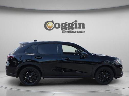 Crystal Black Pearl 2026 Honda HR-V Sport