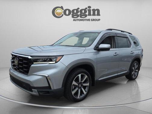 Lunar Silver Metallic 2025 Honda Pilot Touring