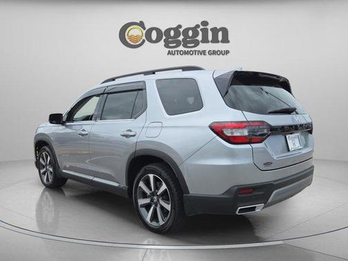 Lunar Silver Metallic 2025 Honda Pilot Touring