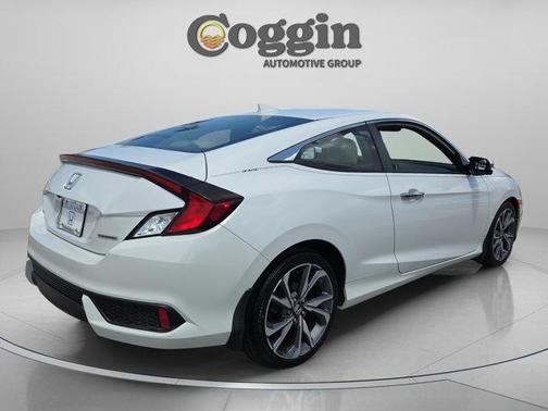 Lunar Silver Metallic 2019 Honda Civic Touring