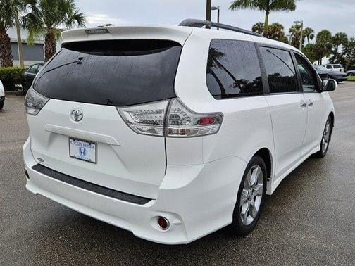 2013 Toyota Sienna SE