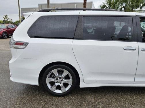 2013 Toyota Sienna SE