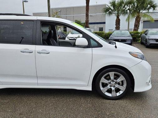 2013 Toyota Sienna SE