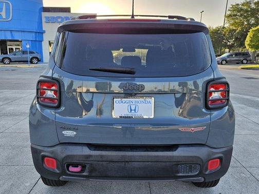 2017 Jeep Renegade Trailhawk