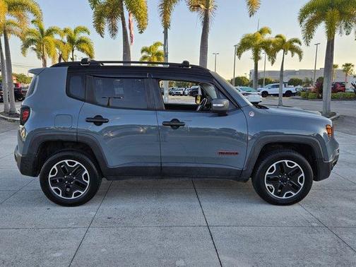 2017 Jeep Renegade Trailhawk
