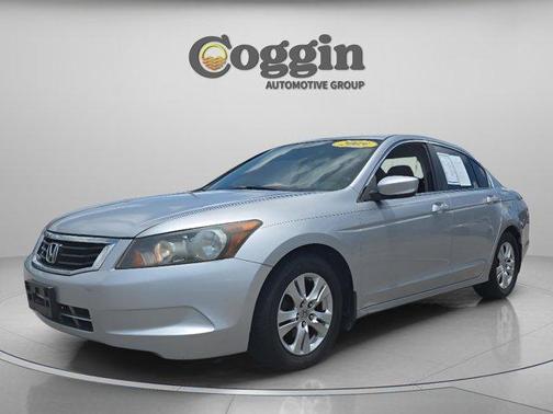 Bold Beige Metallic 2009 Honda Accord LX-P