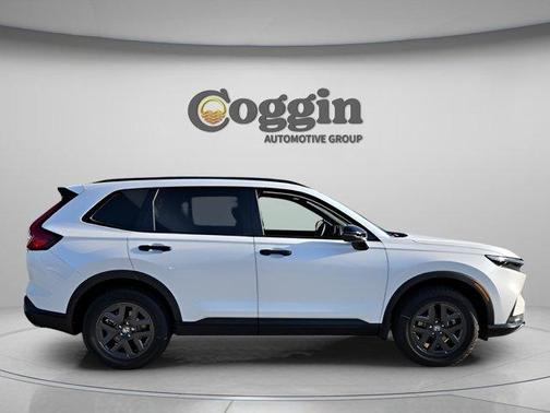 Platinum White Pearl 2026 Honda CR-V Hybrid TrailSport