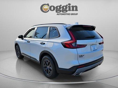 Platinum White Pearl 2026 Honda CR-V Hybrid TrailSport