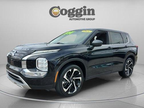 2022 Mitsubishi Outlander SE