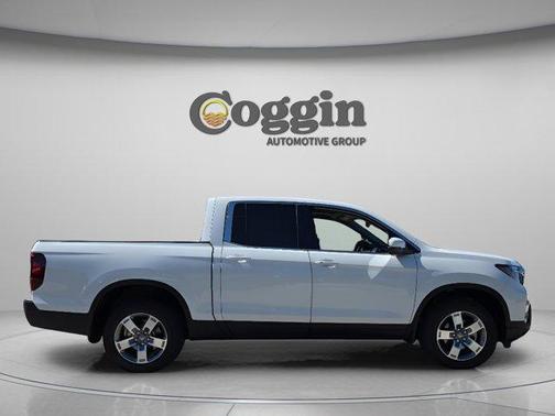 Solar Silver Metallic 2026 Honda Ridgeline RTL