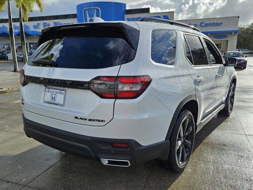 2025 Honda Pilot Black Edition