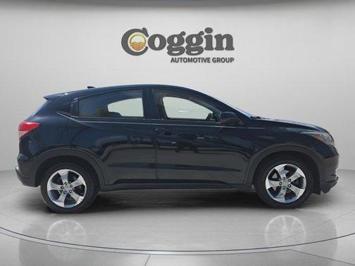 Crystal Black Pearl 2017 Honda HR-V LX