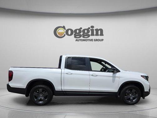 Solar Silver Metallic 2026 Honda Ridgeline TrailSport
