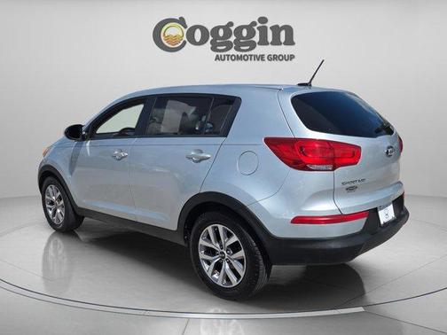 Bright Silver 2016 Kia Sportage LX