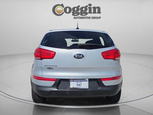 Bright Silver 2016 Kia Sportage LX