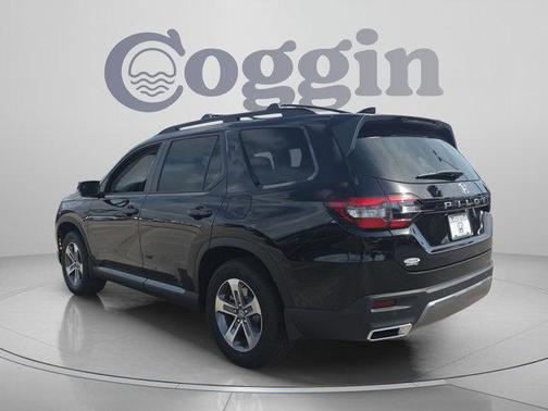 Crystal Black Pearl 2026 Honda Pilot EX-L