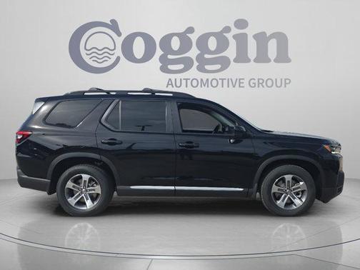 Crystal Black Pearl 2026 Honda Pilot EX-L