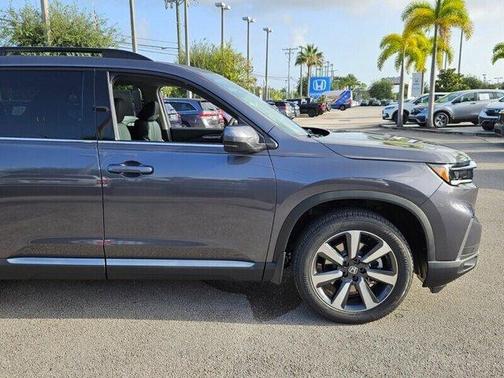 2025 Honda Pilot Touring
