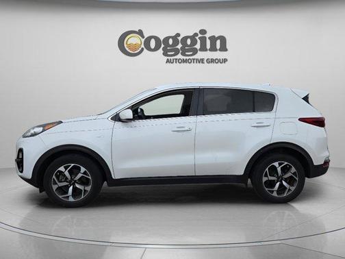 Snow White Pearl 2021 Kia Sportage LX