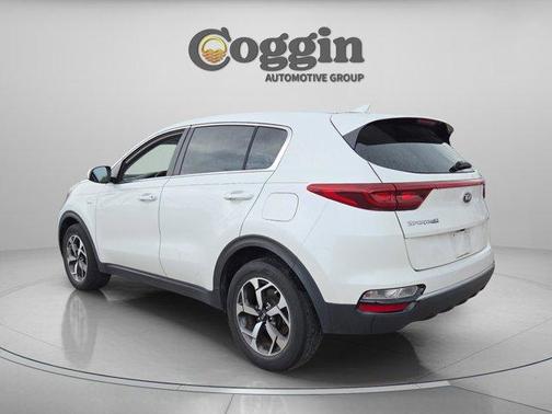 Snow White Pearl 2021 Kia Sportage LX