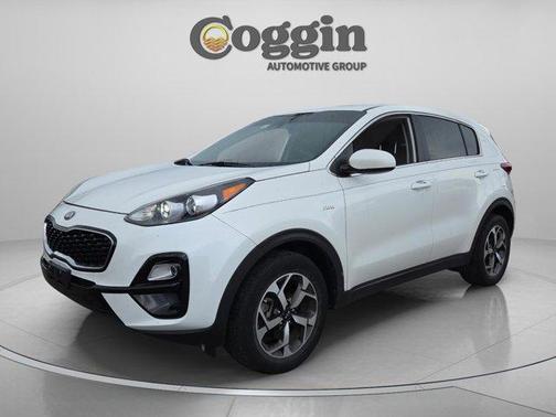Snow White Pearl 2021 Kia Sportage LX