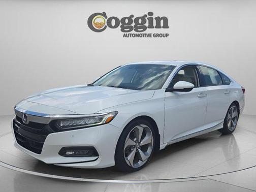 Lunar Silver Metallic 2018 Honda Accord Touring