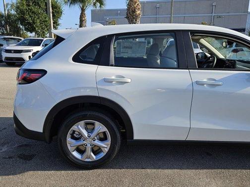 2025 Honda HR-V LX