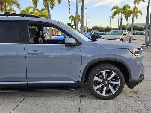2025 Honda Pilot Touring