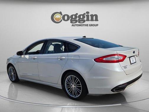 White Platinum Clearcoat Metallic 2013 Ford Fusion SE