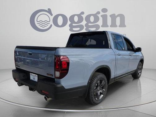 Sonic Gray Pearl 2026 Honda Ridgeline TrailSport+