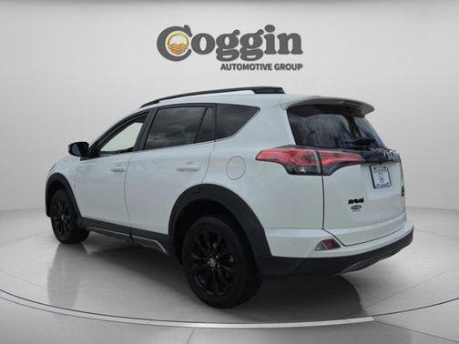 Super White 2018 Toyota RAV4 XLE