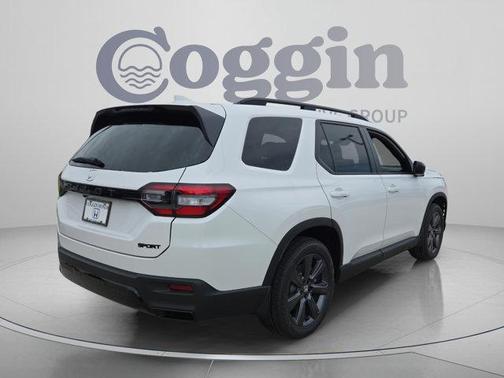 Platinum White Pearl 2026 Honda Pilot Sport