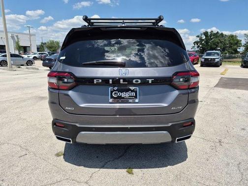 Modern Steel Metallic 2026 Honda Pilot Elite