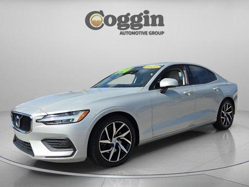 2020 Volvo S60 T5 Momentum
