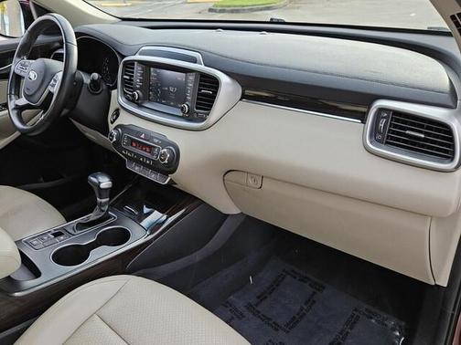 2020 Kia Sorento EX V6