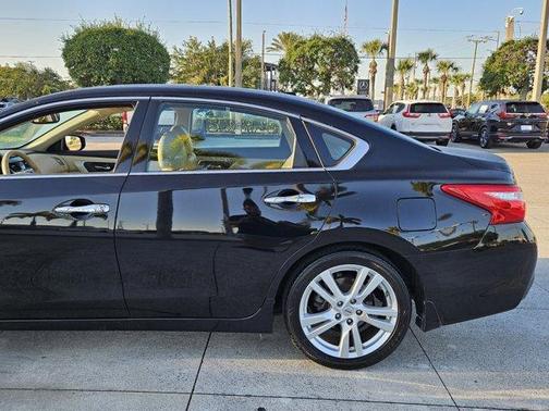 2017 Nissan Altima 3.5 SL