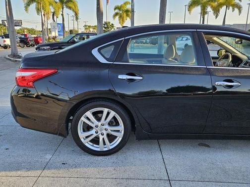 2017 Nissan Altima 3.5 SL