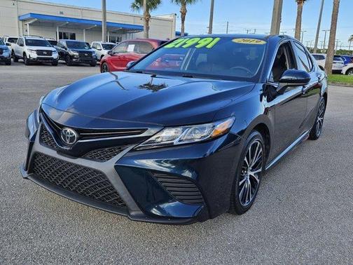 2019 Toyota Camry SE
