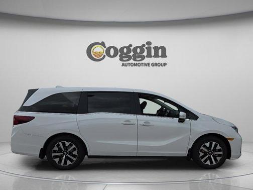 Solar Silver Metallic 2026 Honda Odyssey EX-L