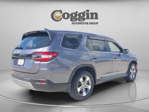 Modern Steel Metallic 2023 Honda Pilot EX-L 7-Passenger