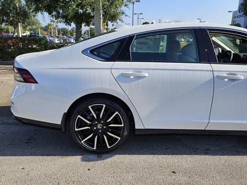 2025 Honda Accord Hybrid Touring