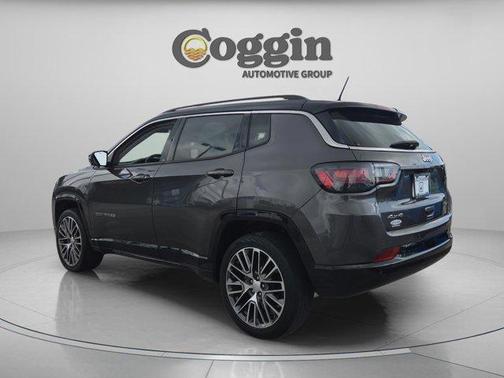 Granite Crystal Clearcoat Metallic 2022 Jeep Compass Limited