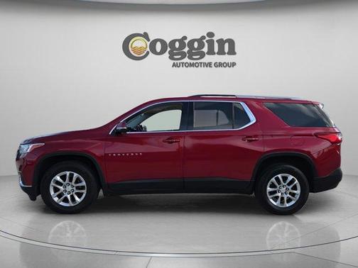 Cajun Red Tintcoat 2018 Chevrolet Traverse LT Cloth